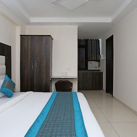 Oyo 9147 Hotel Aerostay New Delhi Exterior photo