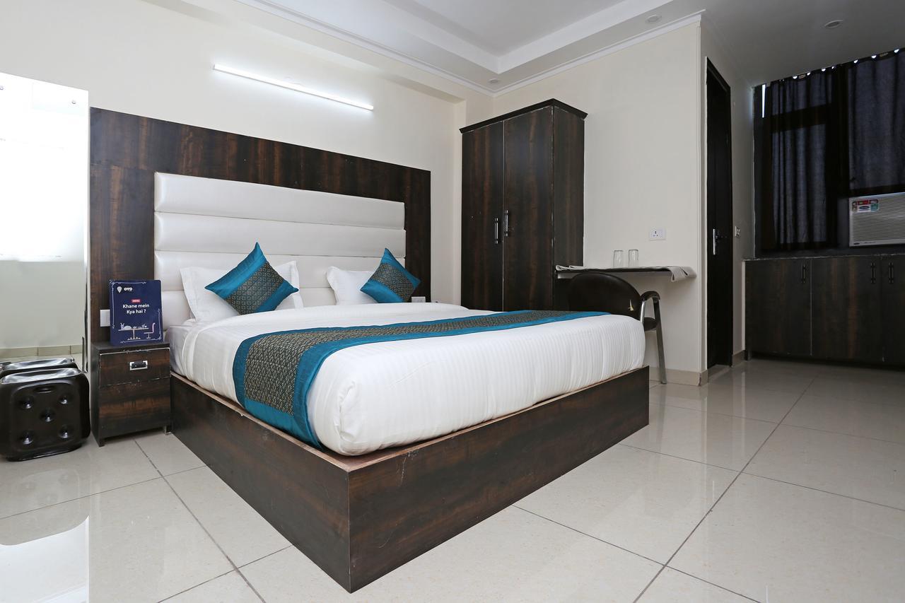 Oyo 9147 Hotel Aerostay New Delhi Exterior photo